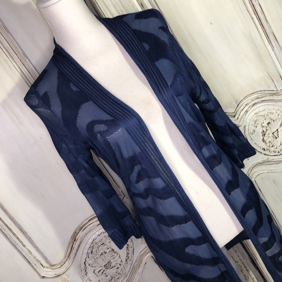 Travelers Collection By Chico’s 100% Rayon Navy Lightweight Cardigan Size 0 - Picture 2 of 12